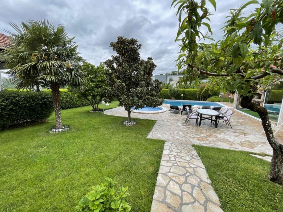 Sunny Apartment With Swimming Pool Stolac Exteriör bild