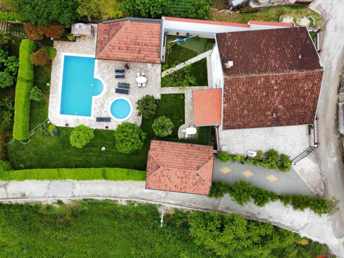 Sunny Apartment With Swimming Pool Stolac Exteriör bild