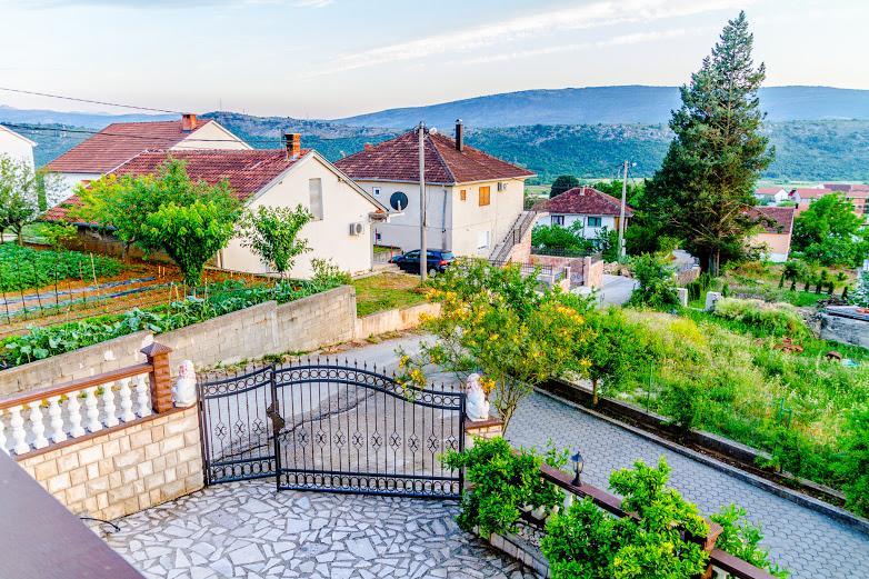 Sunny Apartment With Swimming Pool Stolac Exteriör bild