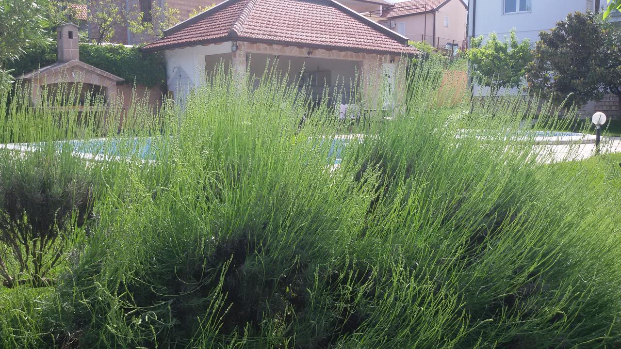 Sunny Apartment With Swimming Pool Stolac Exteriör bild